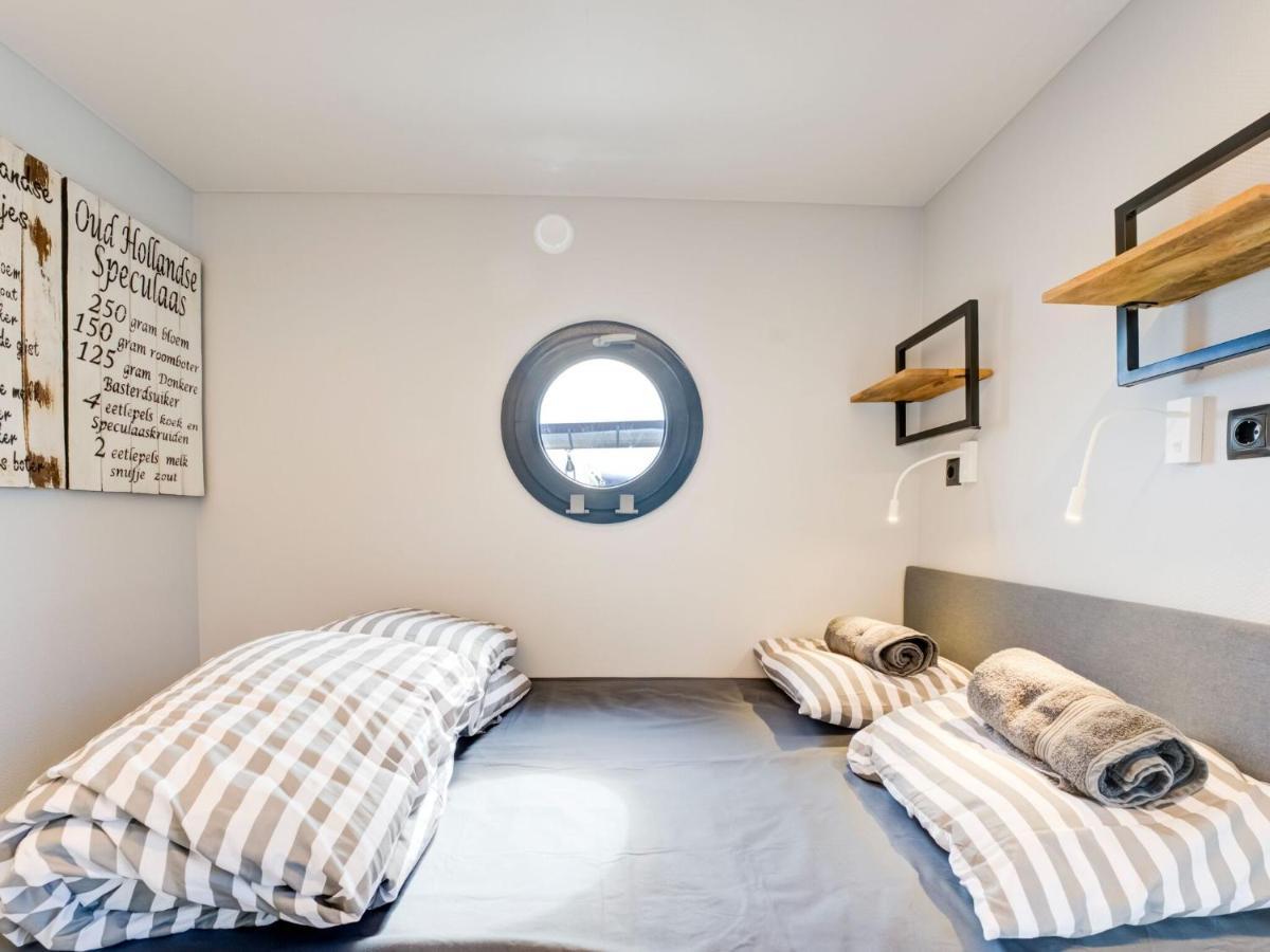 Hotel Beautiful Houseboat In Marina Of Volendam Exterior foto